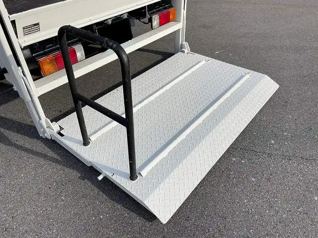 トヨタ ダイナ 小型 平ボディ パワーゲート BDG-XZU308の中古トラック画像12