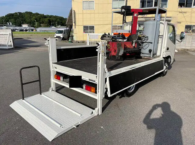 トヨタ ダイナ 小型 平ボディ パワーゲート BDG-XZU308の中古トラック画像11