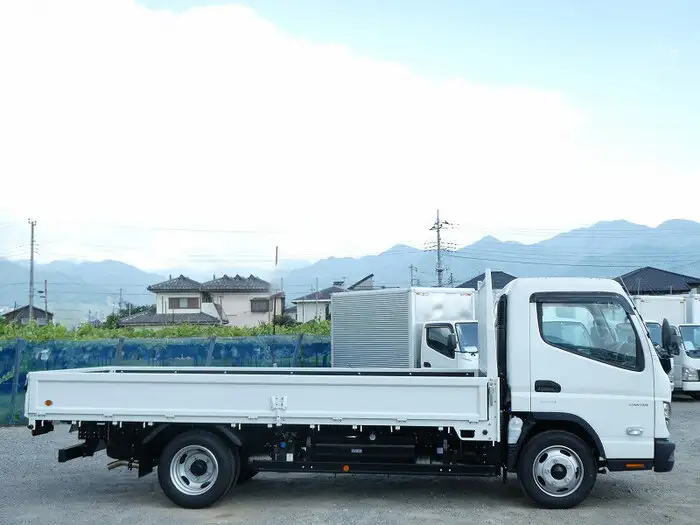 三菱 キャンター 小型 平ボディ 2RG-FEB50 R5の中古トラック画像3