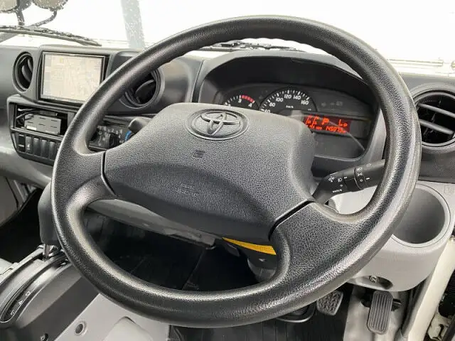 トヨタ トヨエース 小型 アルミバン サイドドア TPG-XZC605の中古トラック画像15