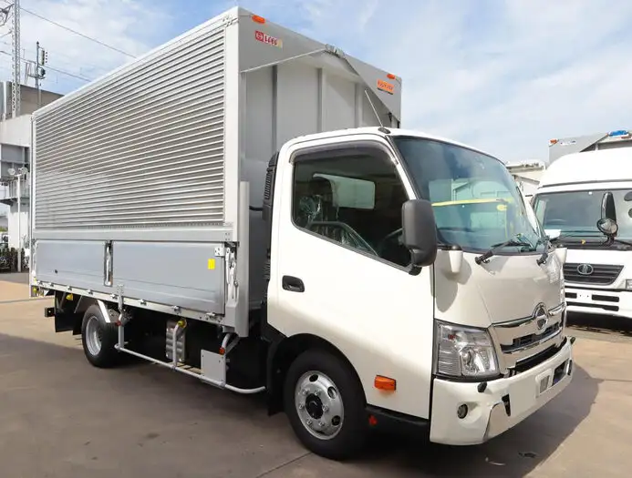 日野 デュトロ 小型 ウイング 2RG-XZU712M R4の中古トラック画像2