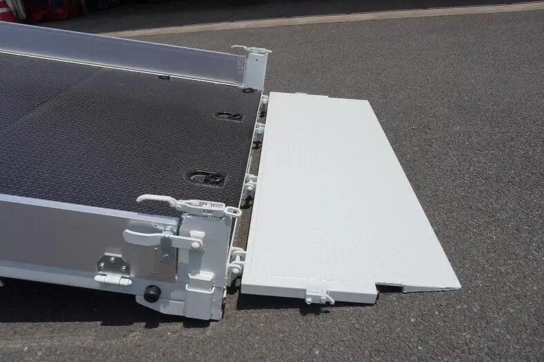 三菱 キャンター 小型 車両重機運搬 ラジコン ウインチの中古トラック画像7