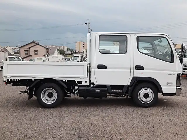 三菱 キャンター 小型 平ボディ Wキャブ 2RG-FBA20の中古トラック画像3