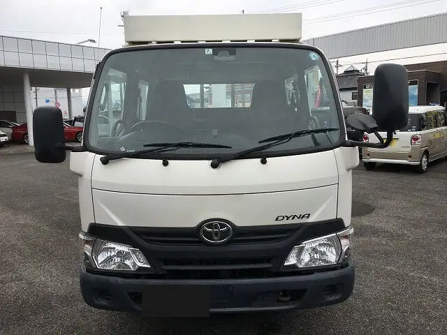 トヨタ ダイナ 小型 平ボディ Wキャブ TKG-XZU605の中古トラック画像2