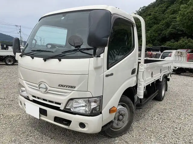 日野 デュトロ 小型 平ボディ 床鉄板 TKG-XZU645Mの中古トラック画像1