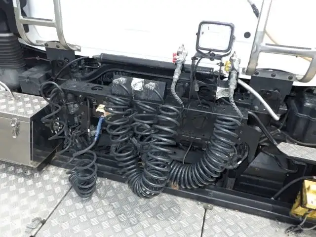 日産UD クオン 大型 トラクター 1デフ エアサスの中古トラック画像6
