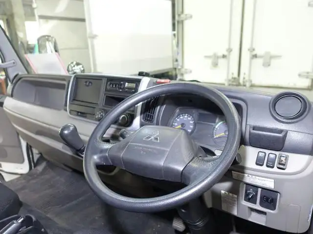三菱 キャンター 小型 ウイング TPG-FEB50 H28の中古トラック画像11
