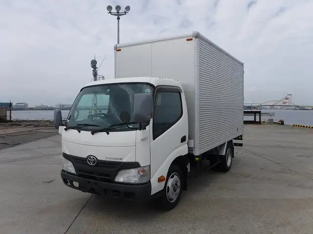 トヨタ トヨエース 小型 アルミバン TKG-XZU640 H25 の中古トラック【車両No.149379】