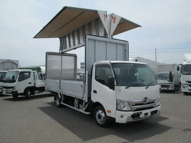 日野 デュトロ 小型 ウイング 2RG-XZU722M R4の中古トラック画像3