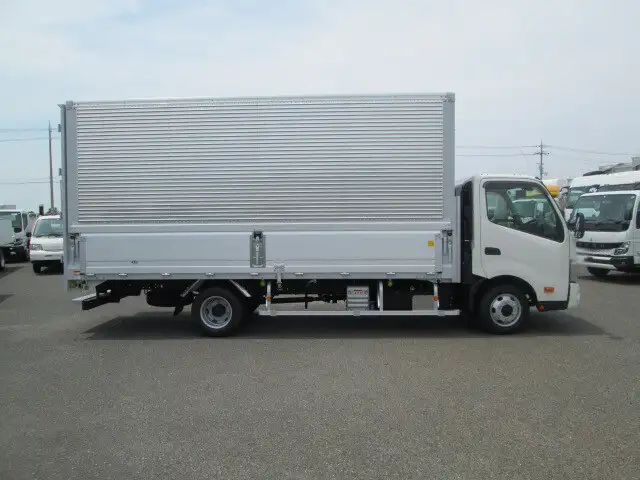 日野 デュトロ 小型 ウイング 2RG-XZU722M R4の中古トラック画像4