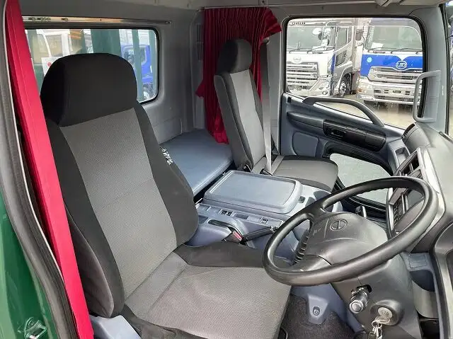 日野 レンジャー 中型/増トン 平ボディ ベッド BDG-FE8JLWAの中古トラック画像12