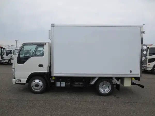 いすゞ エルフ 小型 冷凍冷蔵 低温 スタンバイの中古トラック画像4