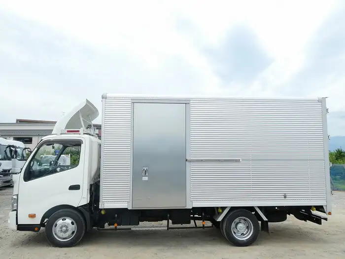 日野 デュトロ 小型 アルミバン サイドドア TPG-XZU712の中古トラック画像7