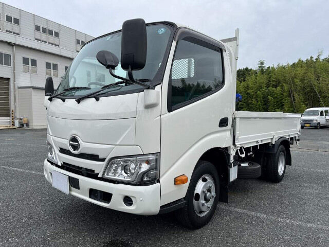 日野 デュトロ 小型 平ボディ 10尺 2RG-XZC605M