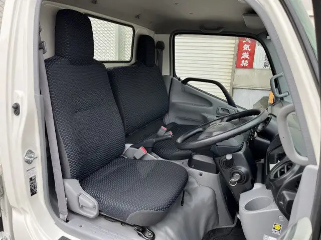日野 デュトロ 小型 平ボディ 2RG-XZC605M H31/R1の中古トラック画像9