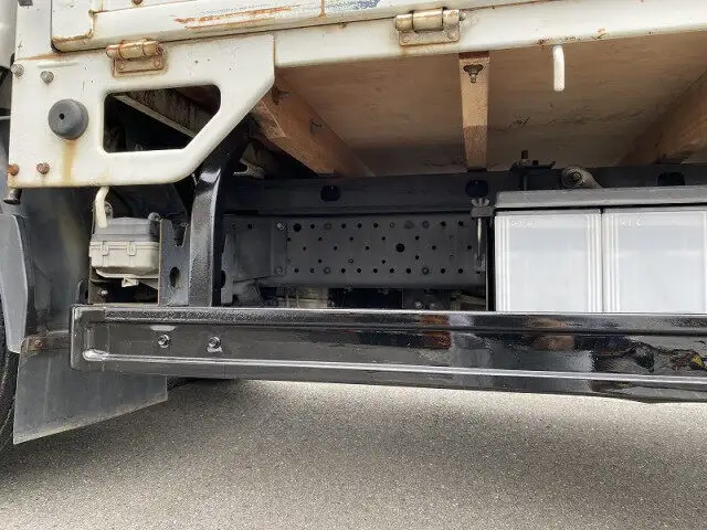 いすゞ エルフ 小型 平ボディ BKG-NMR85R H22の中古トラック画像像17
