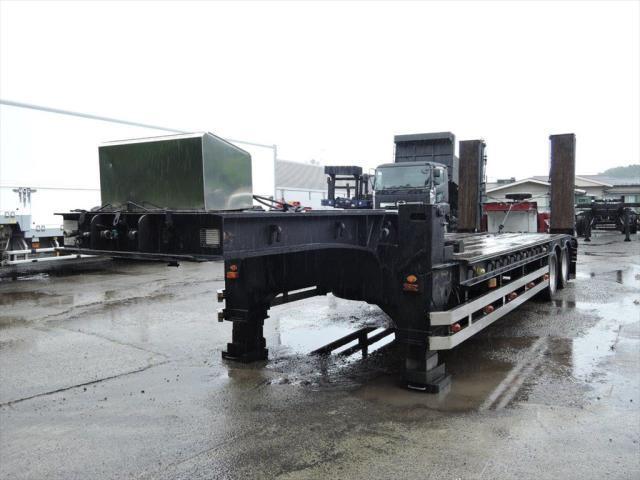アツタ式トレーラー6トン8輪スター回送車積載車