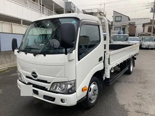 日野 デュトロ 小型 平ボディ 2RG-XZU655M R3の中古トラック画像1
