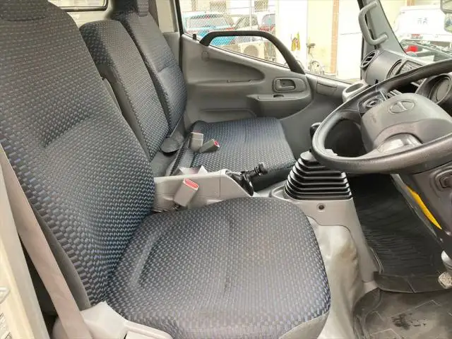 日野 デュトロ 小型 平ボディ 2RG-XZU655M R3の中古トラック画像14