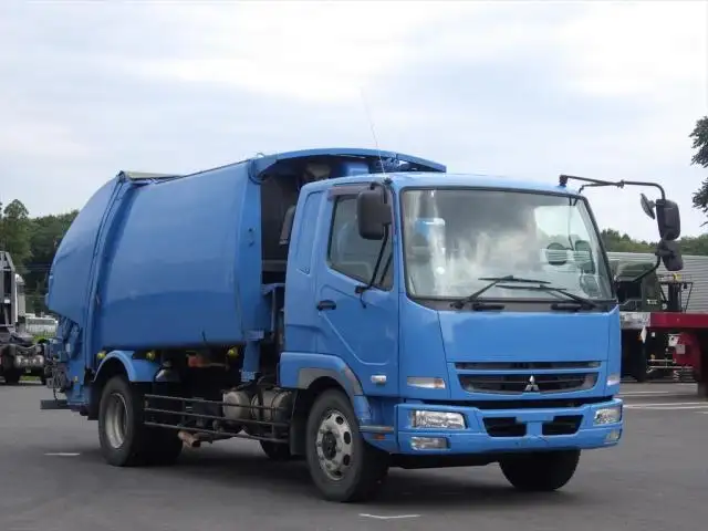 三菱 ファイター 中型/増トン パッカー車 プレス式 ベッドの中古トラック画像2