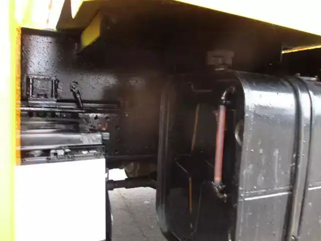 いすゞ エルフ 小型 高所・建柱車  KR-NKR81E3Nの中古トラック画像16