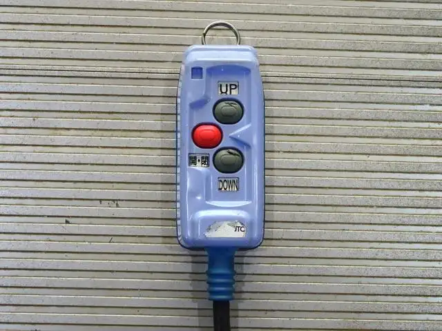 三菱 キャンター 小型 アルミバン パワーゲート 床鉄板の中古トラック画像9