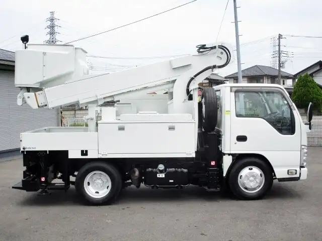 いすゞ エルフ 小型 高所・建柱車 高所作業車 SKG-NKR85ANの中古トラック画像3