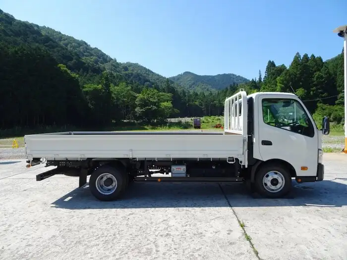 トヨタ ダイナ 小型 平ボディ 2RG-XZU712 R5の中古トラック画像3
