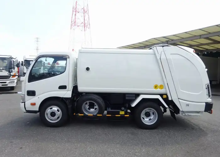 日野 デュトロ 小型 パッカー車 回転ダンプ式 TKG-XZU600Xの中古トラック画像4