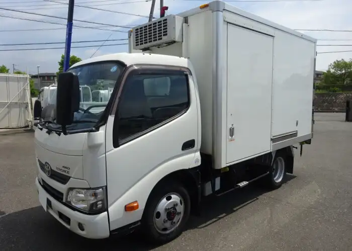 トヨタ トヨエース 小型 冷凍冷蔵 低温 床ステンの中古トラック画像1