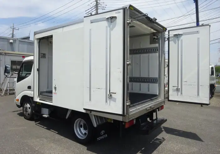 トヨタ トヨエース 小型 冷凍冷蔵 低温 床ステンの中古トラック画像5