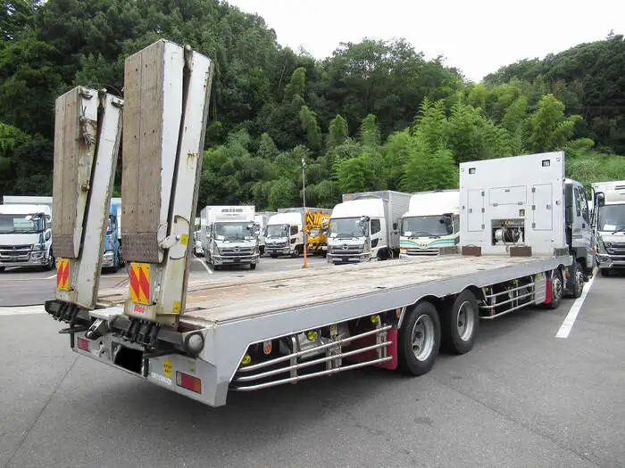いすゞ ギガ 大型 車両重機運搬 ラジコン ウインチの中古トラック画像2