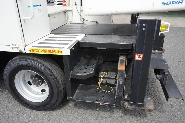 いすゞ エルフ 小型 高所・建柱車 高所作業車 電工仕様の中古トラック画像10