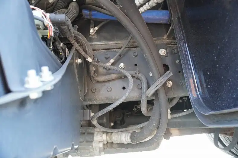 三菱 キャンター 小型 高所・建柱車 高所作業車 電工仕様の中古トラック画像16