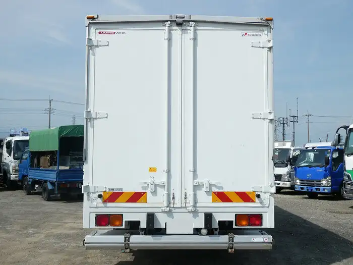 三菱 ファイター 中型/増トン ウイング パワーゲート 床鉄板の中古トラック画像3