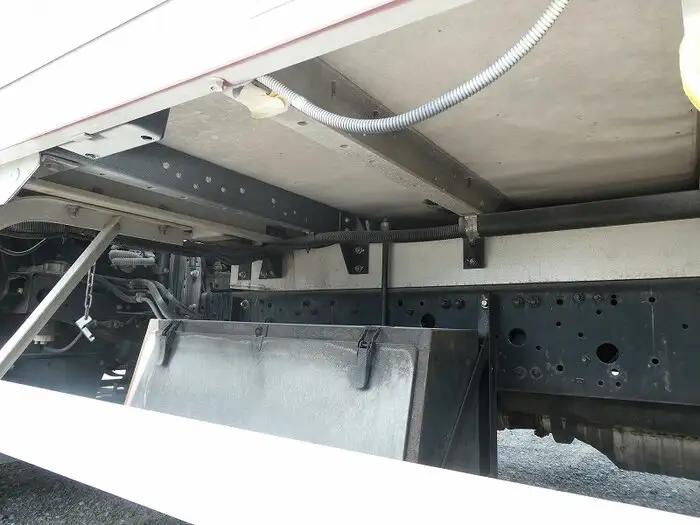 三菱 ファイター 中型/増トン ウイング パワーゲート 床鉄板の中古トラック画像16