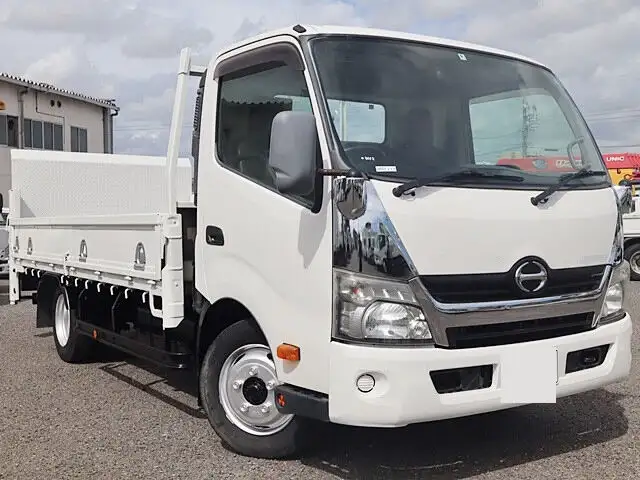 日野 デュトロ 小型 平ボディ パワーゲート SKG-XZU710Mの中古トラック画像2