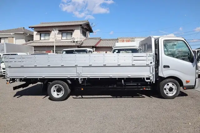 日野 デュトロ 小型 平ボディ 床鉄板 TKG-XZU722Mの中古トラック画像3