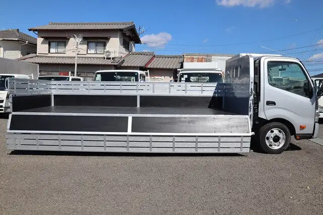 日野 デュトロ 小型 平ボディ 床鉄板 TKG-XZU722Mの中古トラック画像8