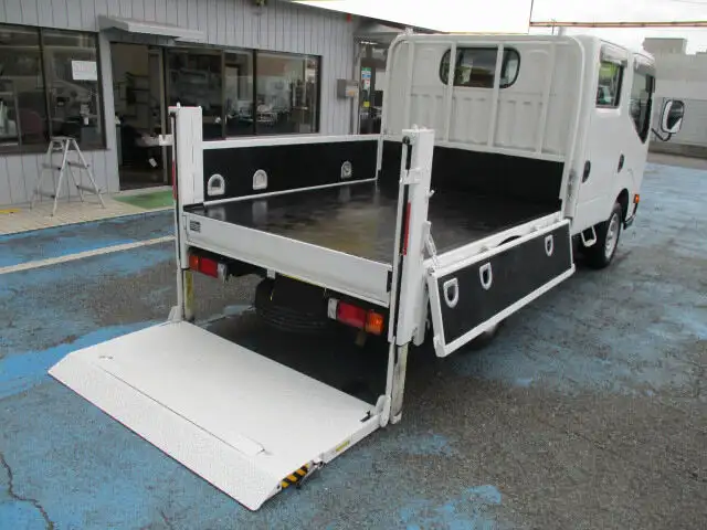 日産 アトラス 小型 平ボディ Wキャブ パワーゲートの中古トラック画像6