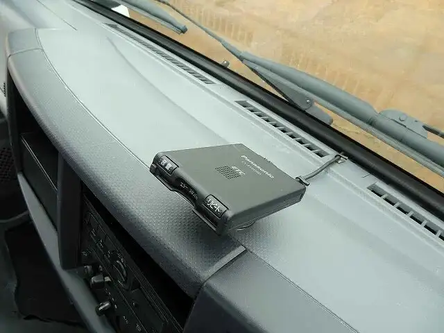いすゞ エルフ 小型 平ボディ TRG-NJR85A H28の中古トラック画像11