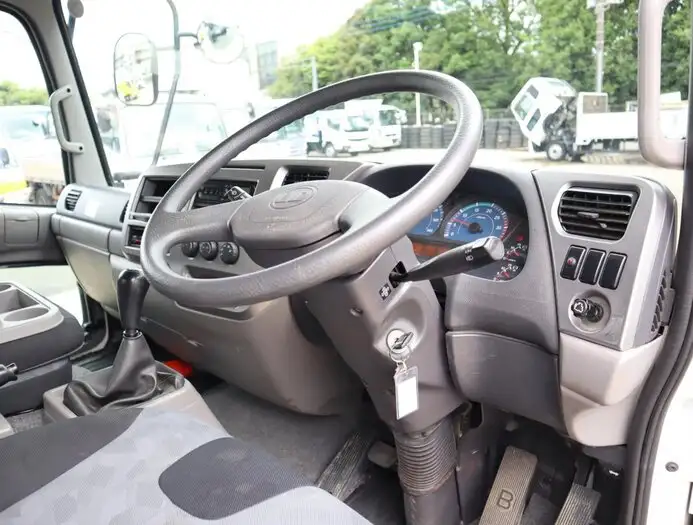 日産UD コンドル 中型/増トン 平ボディ ベッド TKG-MK38Lの中古トラック画像8