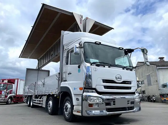 日産UD クオン 大型 ウイング エアサス ベッドの中古トラック画像11