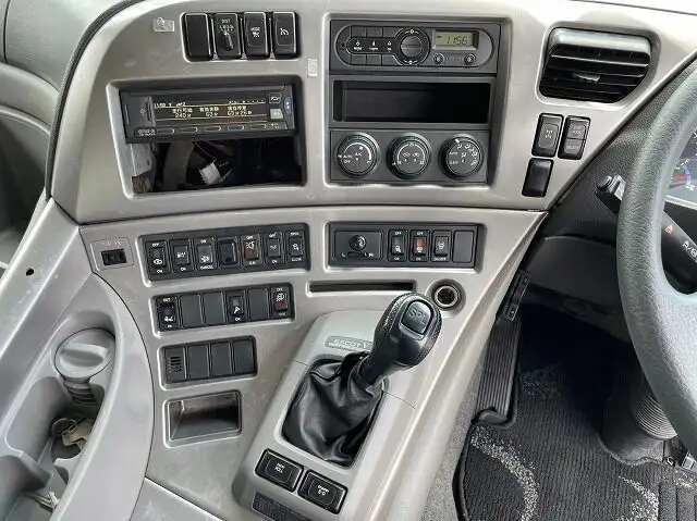 日産UD クオン 大型 ウイング エアサス ベッドの中古トラック画像16