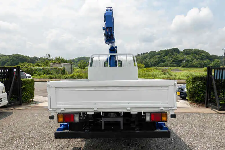 いすゞ エルフ 小型 クレーン付 6段 ラジコンの中古トラック画像3