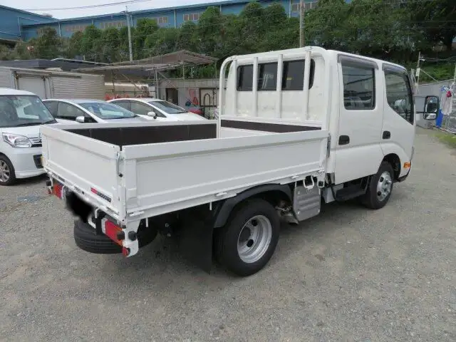 日野 デュトロ 小型 平ボディ Wキャブ 2RG-XZU605Mの中古トラック画像5