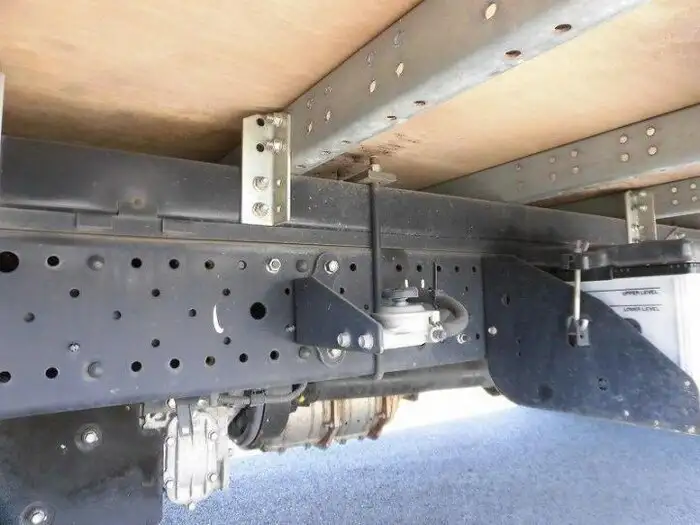 いすゞ エルフ 小型 アルミバン サイドドア TRG-NLR85ANの中古トラック画像16