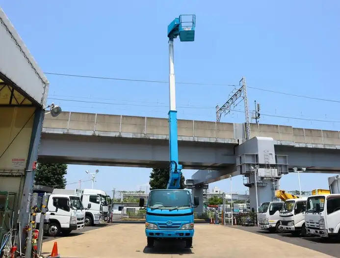 トヨタ ダイナ 小型 高所・建柱車 高所作業車 BDG-XZU304Aの中古トラック画像11