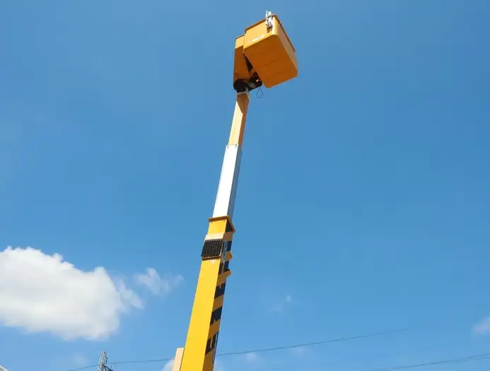 いすゞ エルフ 小型 高所・建柱車 高所作業車 電工仕様の中古トラック画像8