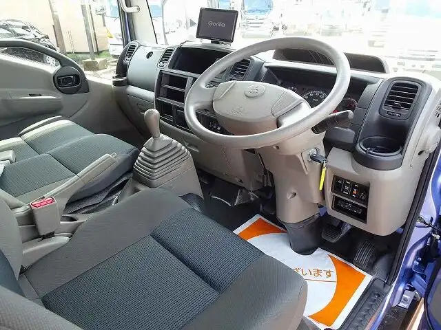 三菱 キャンター 小型 平ボディ Wキャブ TKG-BSZ5F24の中古トラック画像5